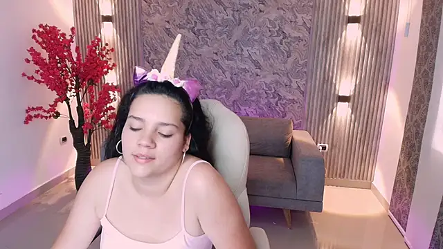 karlie small online show from 22, 9, 2025