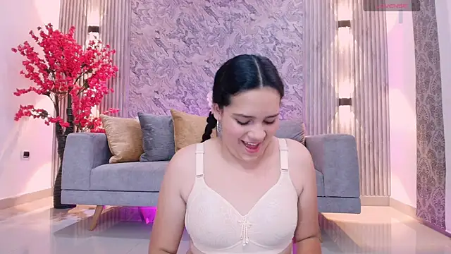 karlie small online show from 12, 9, 2025