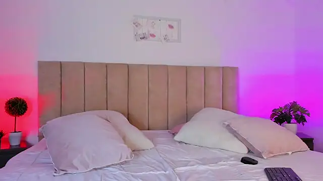 BianncaRibeiro online show from 7, 10, 2025