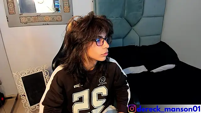 Dereck Manson online show from 8, 11, 2025