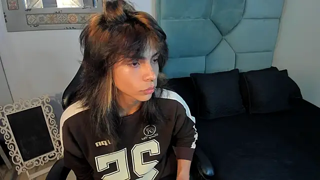 Dereck Manson online show from 11, 11, 2025