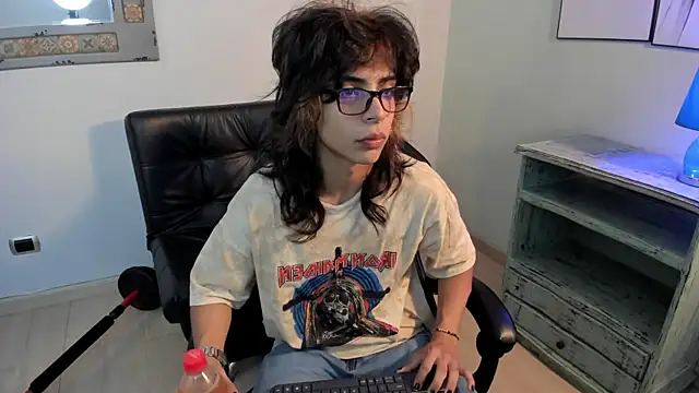 Dereck Manson online show from 18, 10, 2025