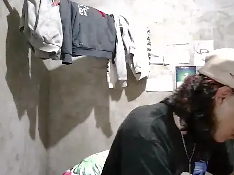 dirty model online show from 23, 4, 2026