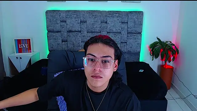 dirty model online show from 4, 10, 2025