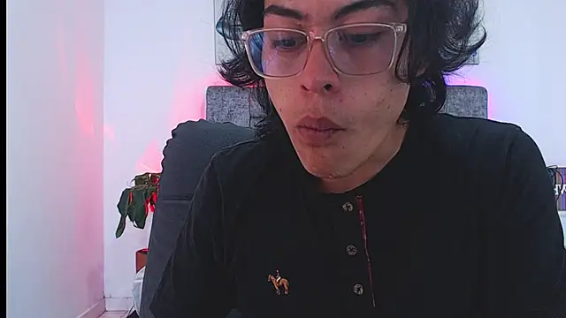 dirty model online show from 12, 9, 2025