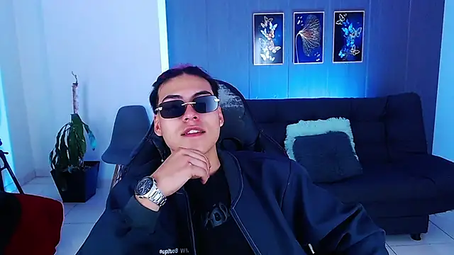 dirty model online show from 9, 10, 2025