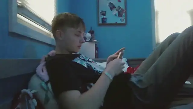 Liam axel35 online show from 18, 11, 2025