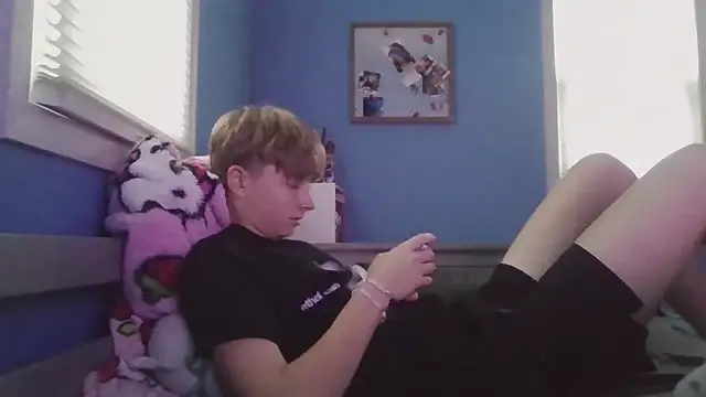 Liam axel35 online show from 6, 10, 2025