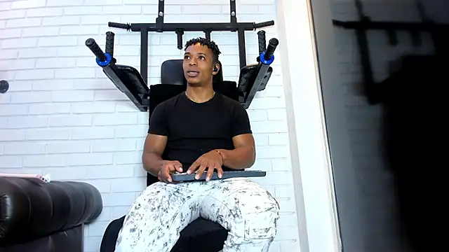 ItaloMoore online show from 22, 2, 2026