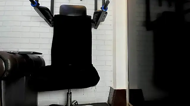 ItaloMoore online show from 11, 1, 2026