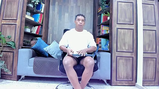 ItaloMoore online show from 20, 9, 2025