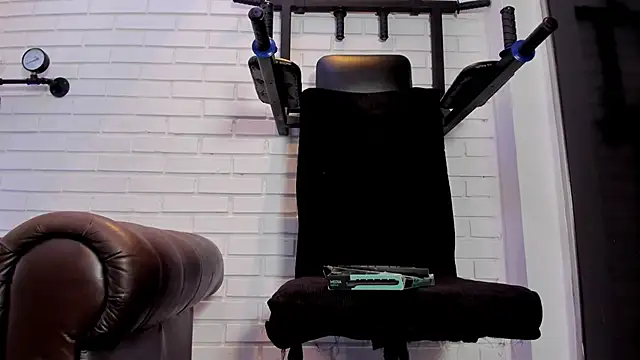 ItaloMoore online show from 24, 10, 2025