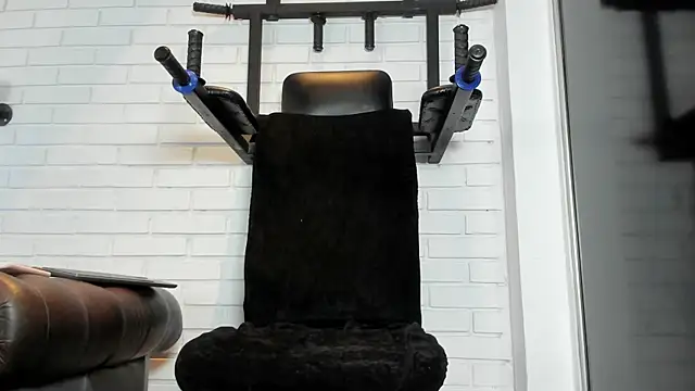 ItaloMoore online show from 28, 10, 2025