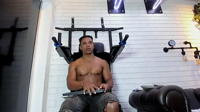 ItaloMoore online show from 1, 2, 2026