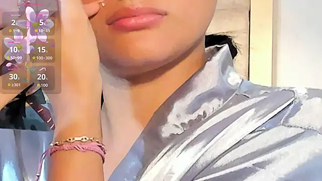 VioletHilton online show from 28, 10, 2025