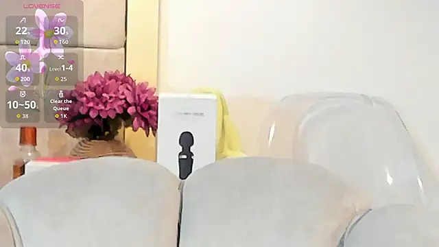 VioletHilton online show from 12, 9, 2025