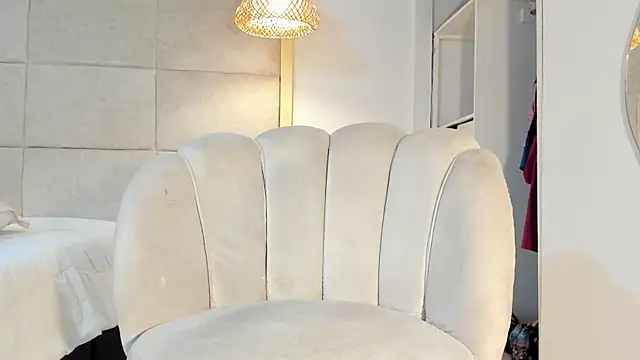 VioletHilton online show from 30, 9, 2025