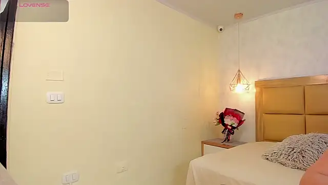 MELISSAROUGE online show from 25, 5, 2026