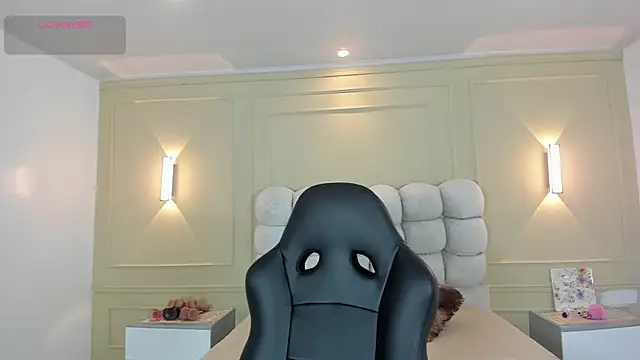 MELISSAROUGE online show from 21, 4, 2026