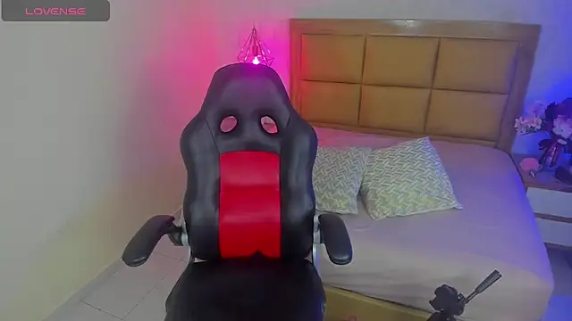 MELISSAROUGE online show from 18, 2, 2026