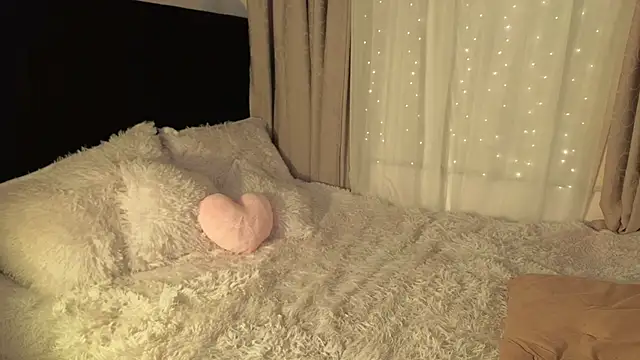 LunaVelvet777 online show from 16, 3, 2026