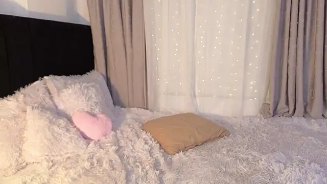 LunaVelvet777 online show from 19, 3, 2026