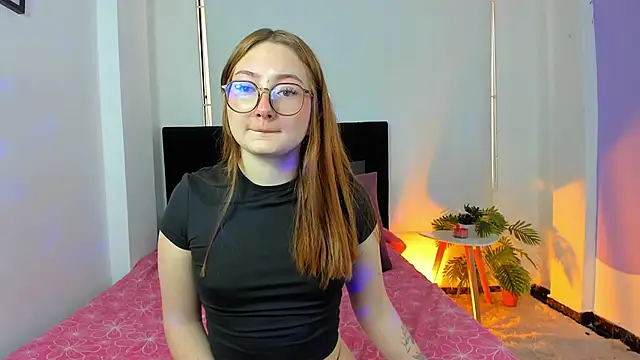 LunaVelvet777 online show from 18, 9, 2025