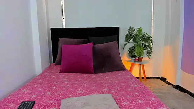 LunaVelvet777 online show from 30, 9, 2025