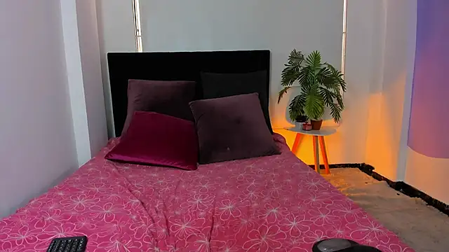 LunaVelvet777 online show from 7, 10, 2025