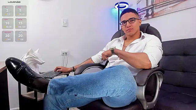 Dash Bukoski online show from 25, 10, 2025