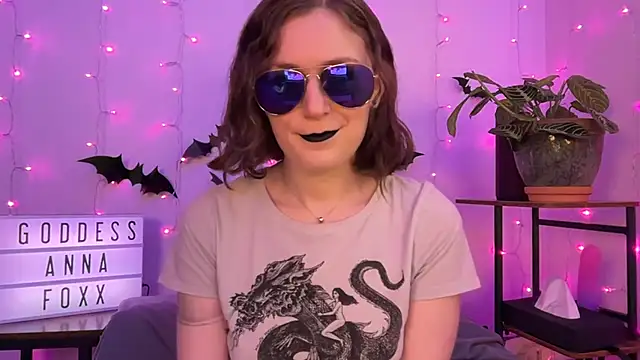 mistressannafoxx online show from 24, 11, 2025