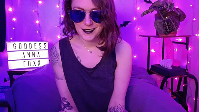 mistressannafoxx online show from 4, 3, 2026