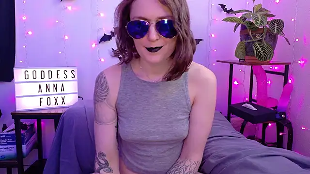 mistressannafoxx online show from 17, 2, 2026