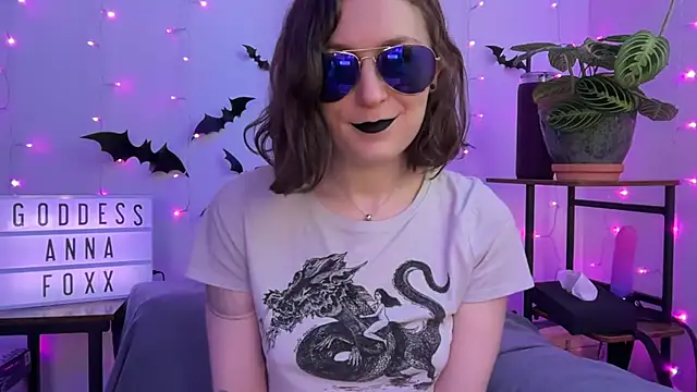 mistressannafoxx online show from 28, 11, 2025