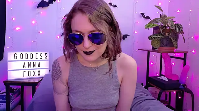 mistressannafoxx online show from 10, 2, 2026