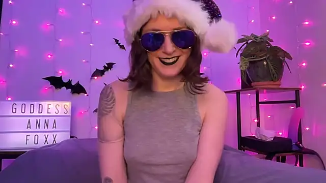 mistressannafoxx online show from 22, 12, 2025