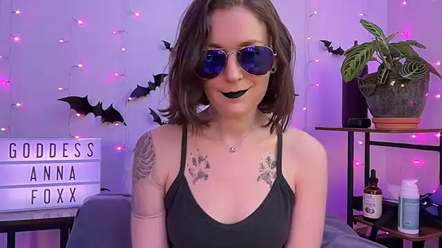 mistressannafoxx online show from 20, 11, 2025