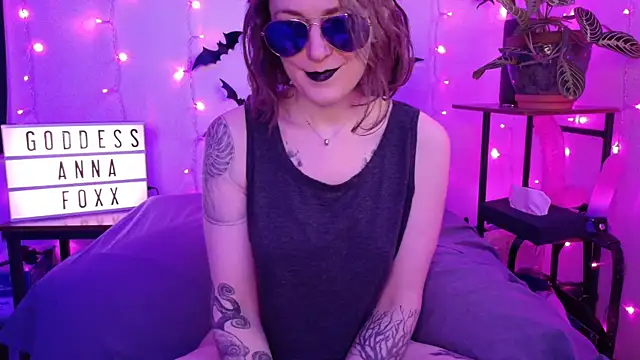 mistressannafoxx online show from 16, 2, 2026