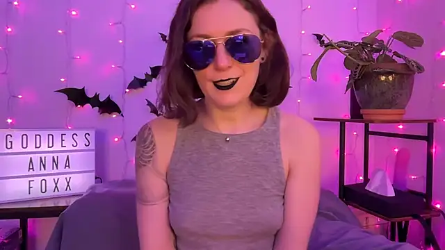 mistressannafoxx online show from 25, 11, 2025