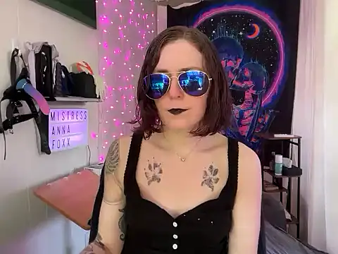 mistressannafoxx online show from 23, 9, 2025