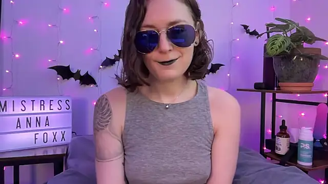 mistressannafoxx online show from 11, 11, 2025