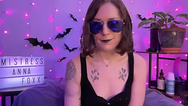 mistressannafoxx online show from 3, 11, 2025