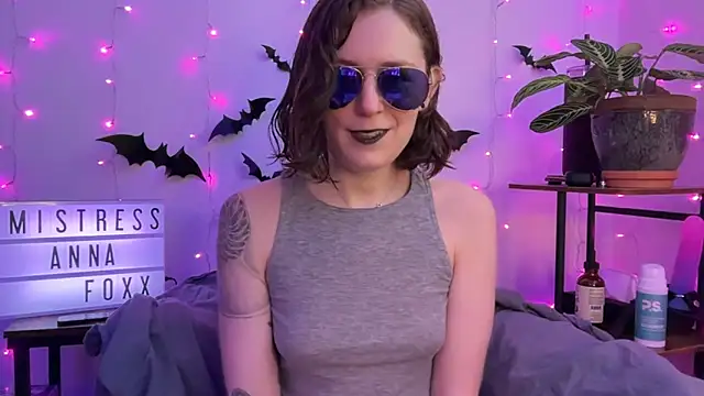 mistressannafoxx online show from 4, 11, 2025