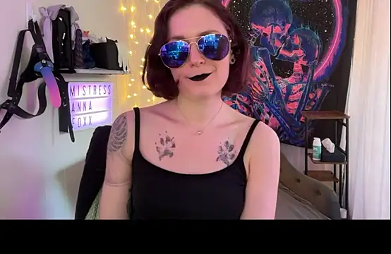 mistressannafoxx online show from 11, 9, 2025