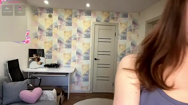 NylaNadler online show from 4, 4, 2026