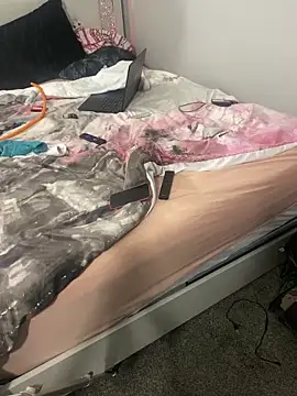 Snapshot of ToyBox96 chatting on 23, 11, 2025 ToyBox96 online show from 23, 11, 2025