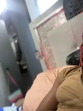 Snapshot of ToyBox96 chatting on 29, 11, 2025 ToyBox96 online show from 29, 11, 2025