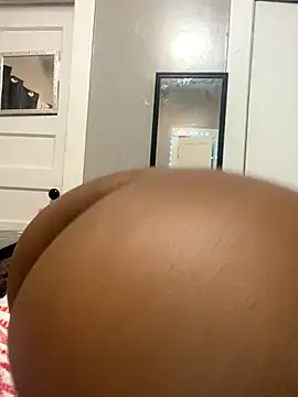 Snapshot of ToyBox96 chatting on 18, 10, 2025 ToyBox96 online show from 18, 10, 2025