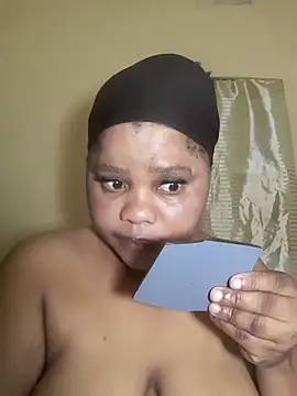 PRINCESSEMELXX93 online show from 28, 10, 2025