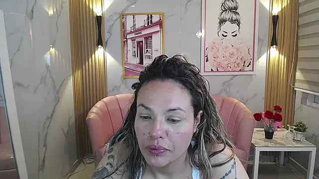 Jade Jones a online show from 18, 11, 2025